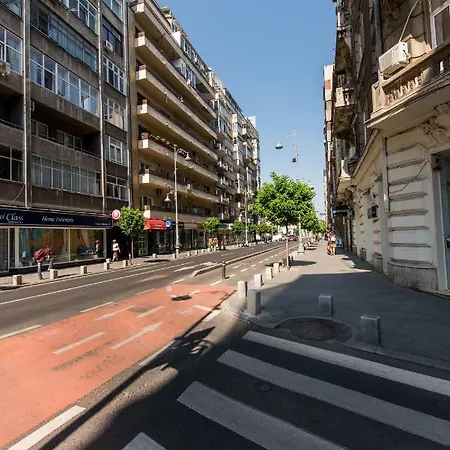 Victoriei Near Old Town *